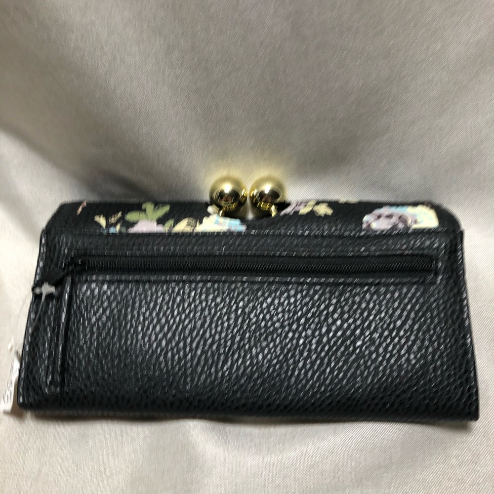 Wallet from Icing - Picture 2 of 4